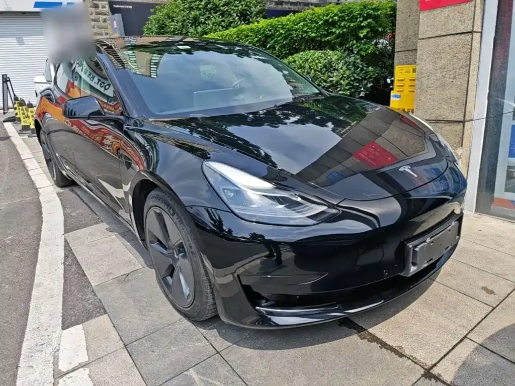 Tesla Model 3 — фото 9