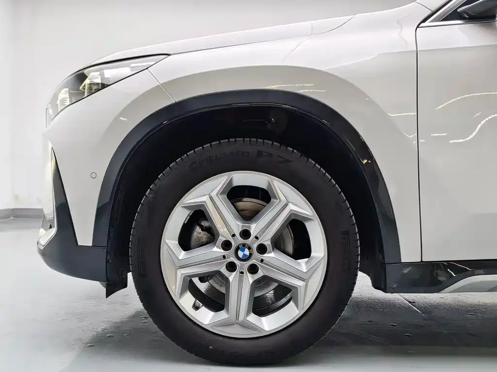 BMW X1 — фото 8
