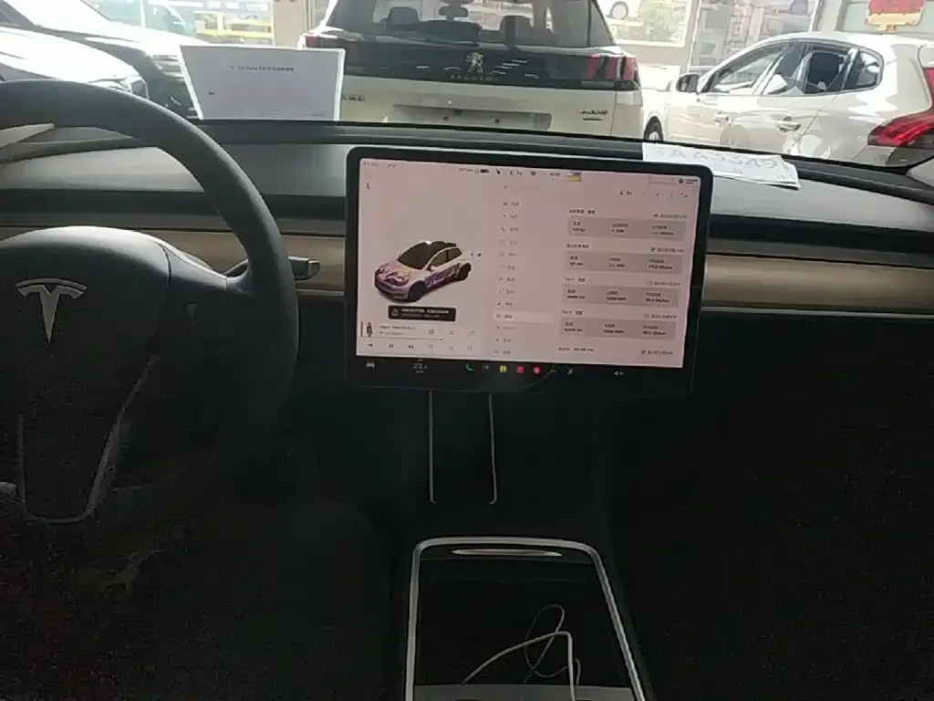 Tesla Model Y — фото 5