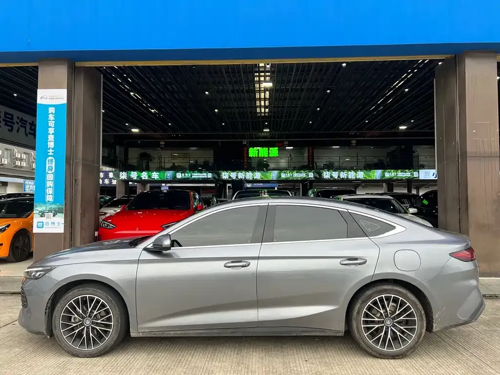 BYD Qin L — фото 8