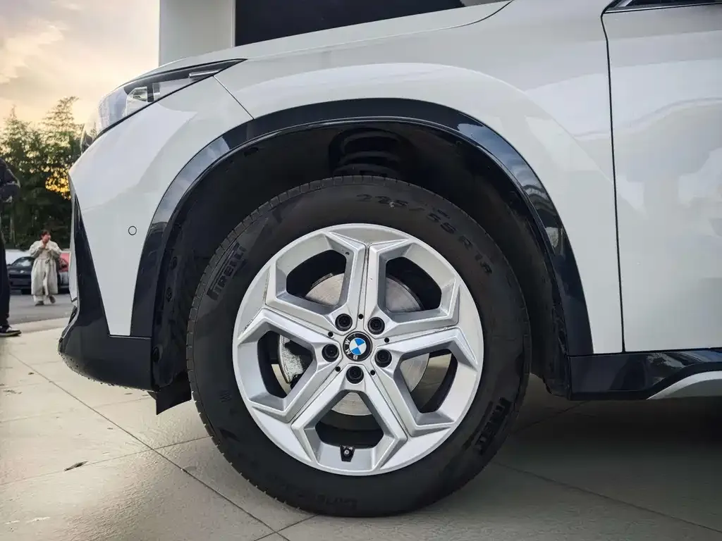 BMW X1 — фото 2