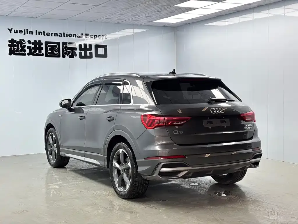 Audi Q3 — фото 4
