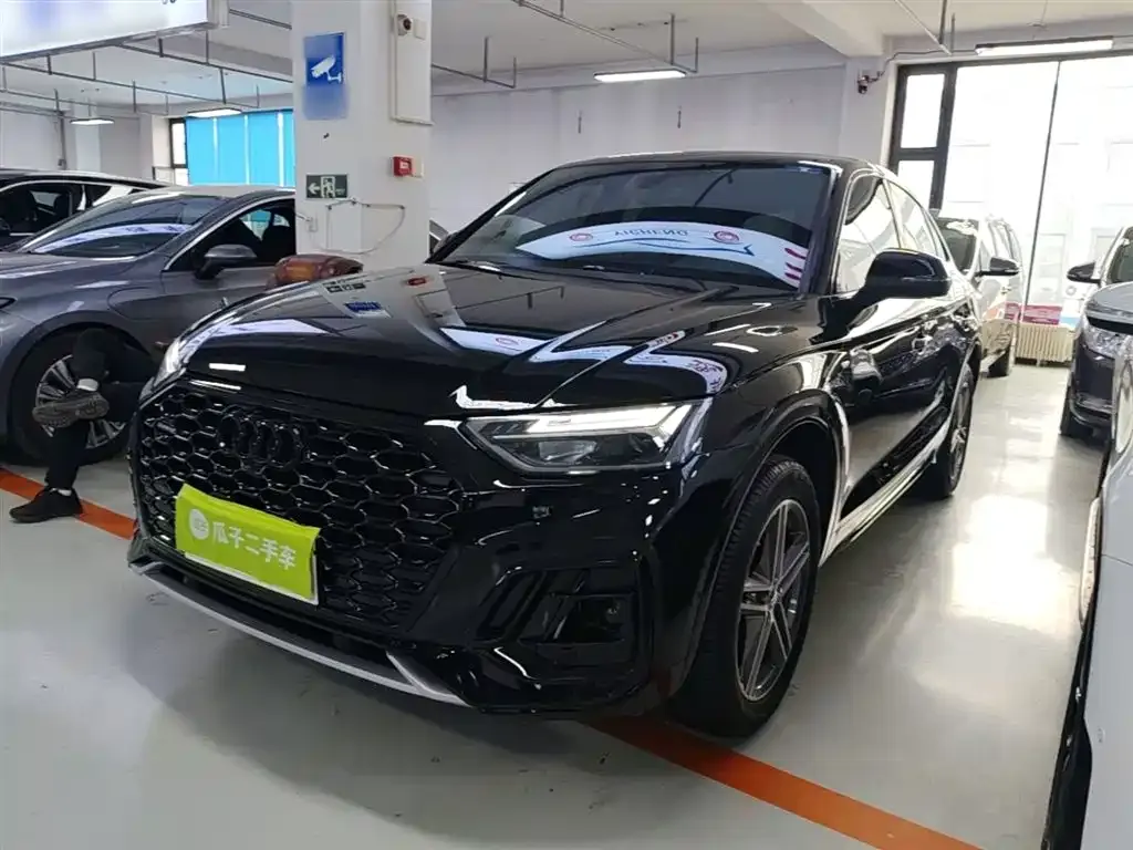 Audi Q5L Sportback — фото 9