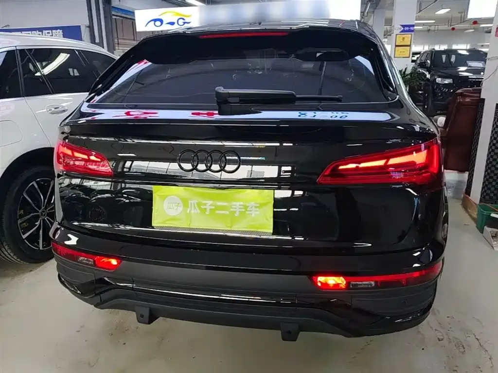 Audi Q5L Sportback — фото 10