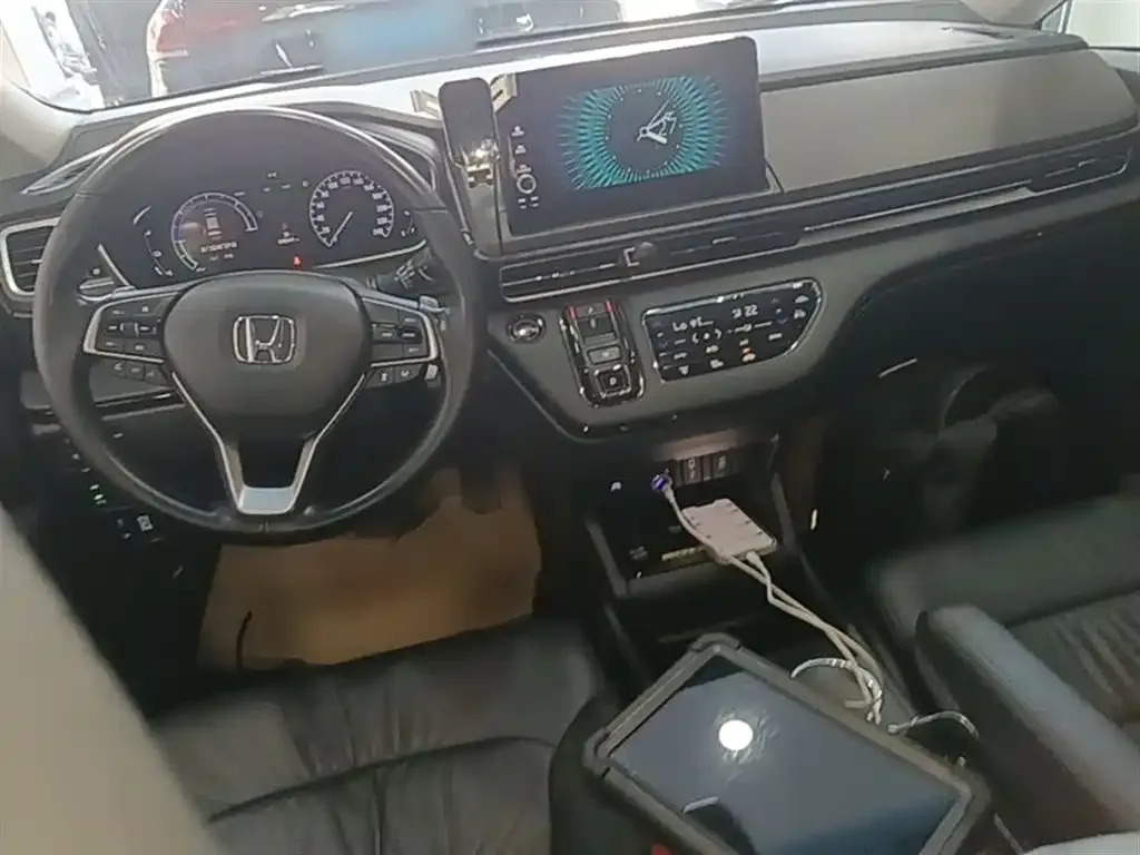 Honda Odyssey — фото 10