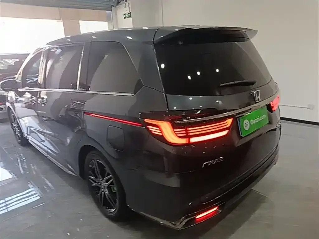 Honda Odyssey — фото 9
