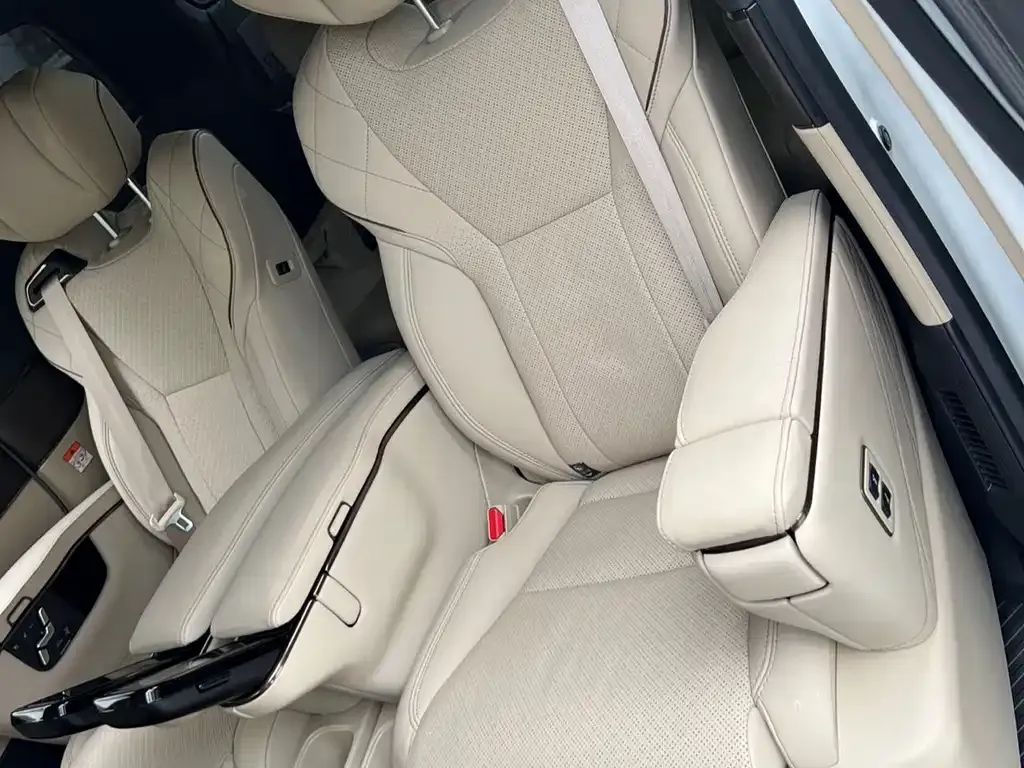 Toyota Vellfire — фото 10