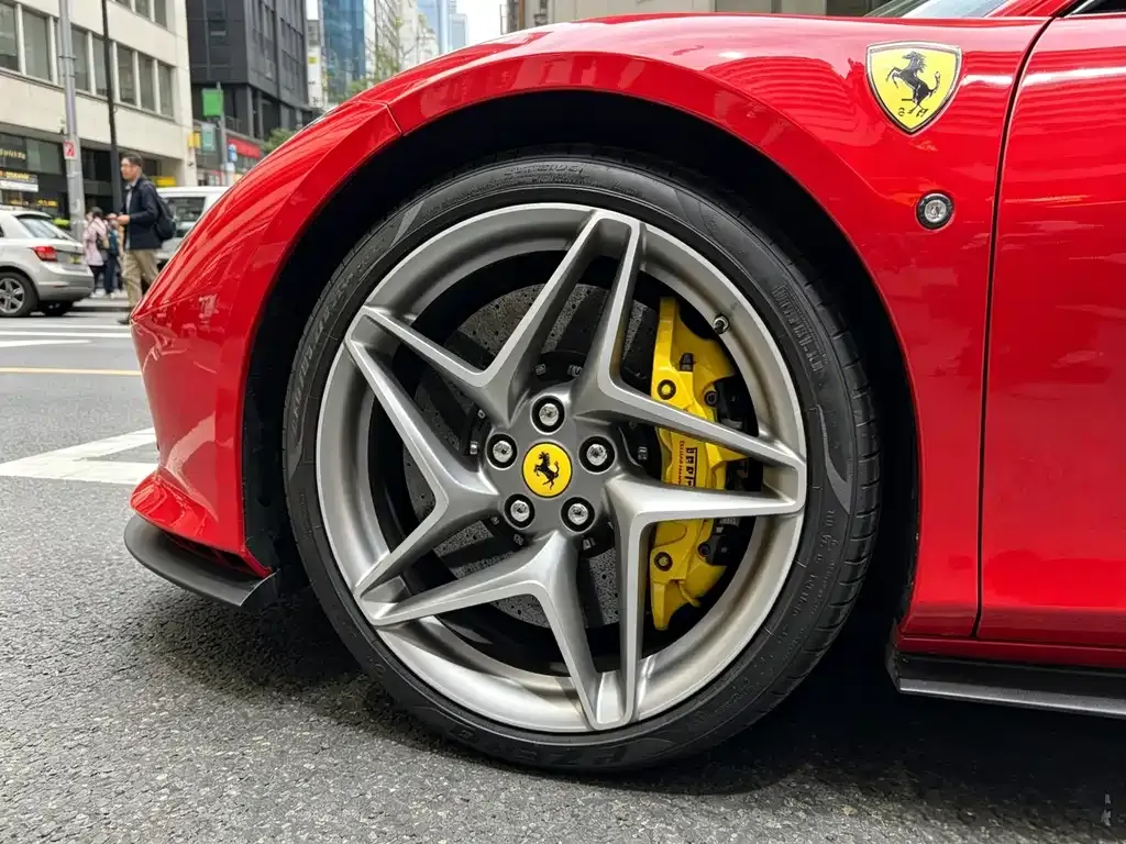 Ferrari F8 — фото 6