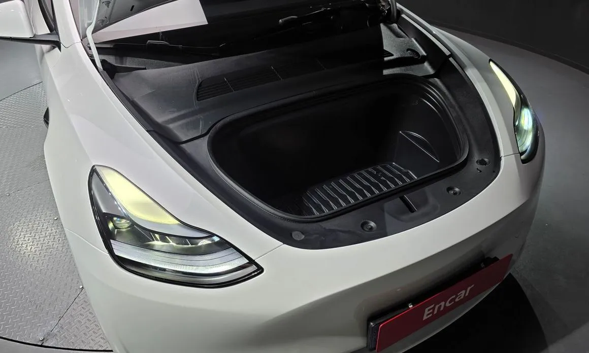 Tesla Model Y 2023 из KR, фото 9