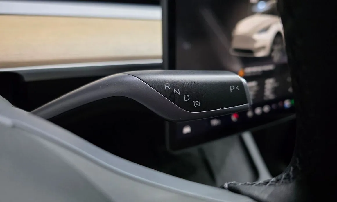 Tesla Model Y 2023 из KR, фото 7