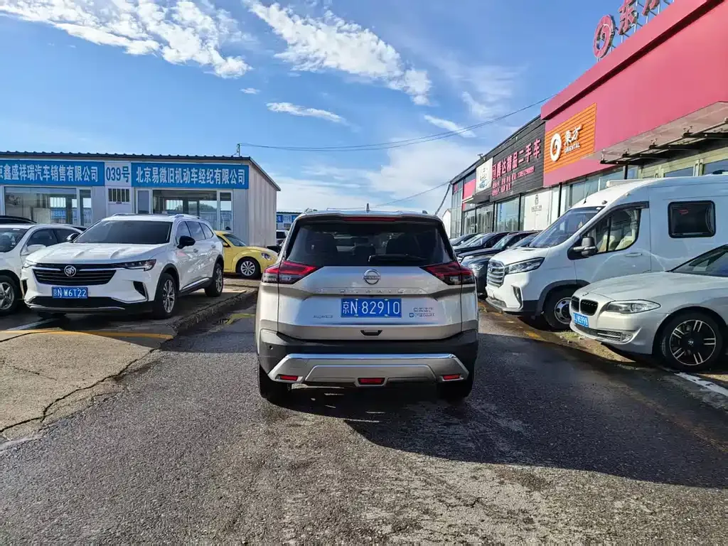 Nissan X-Trail — фото 10