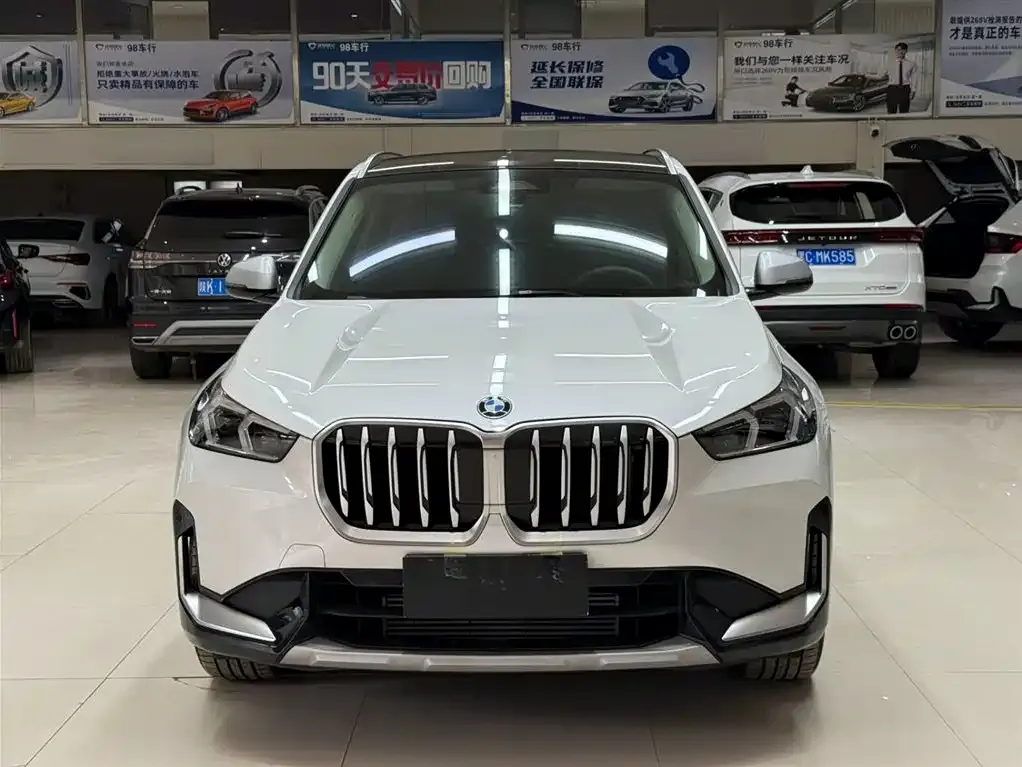 BMW X1 — фото 10