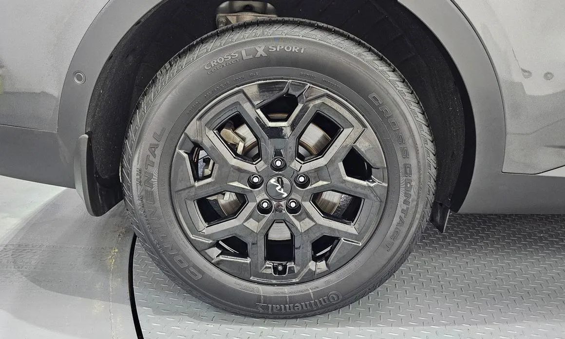 Kia Sorento — фото 7