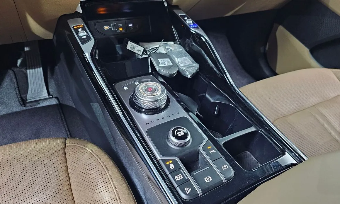 Kia Sorento — фото 9