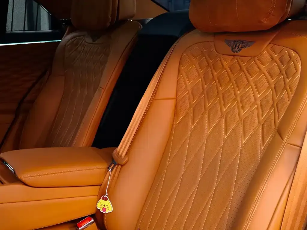 Bentley Flying Spur PHEV 2022 из CN, фото 9