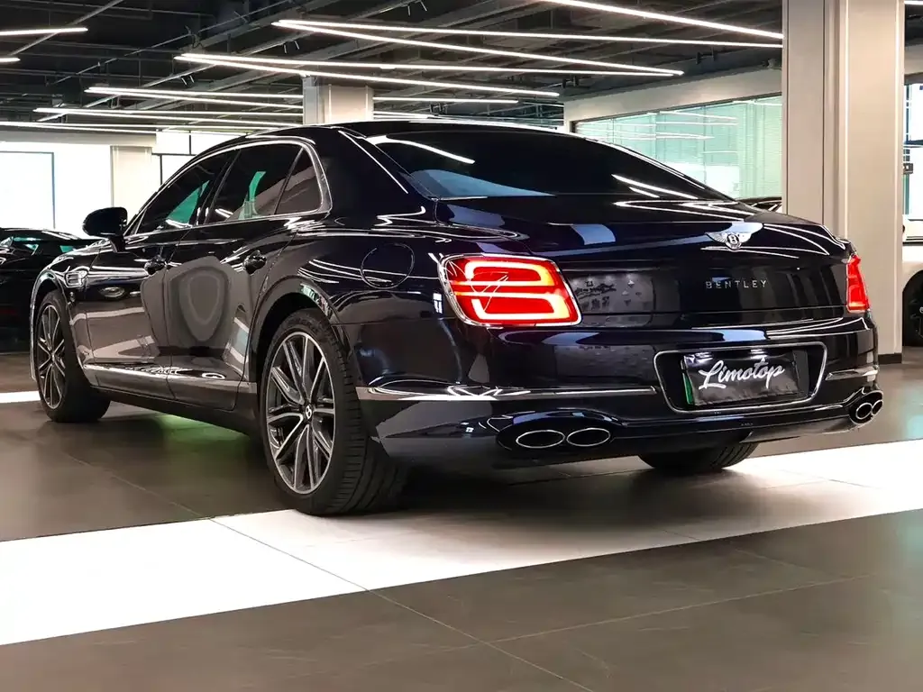 Bentley Flying Spur PHEV 2022 из CN, фото 10
