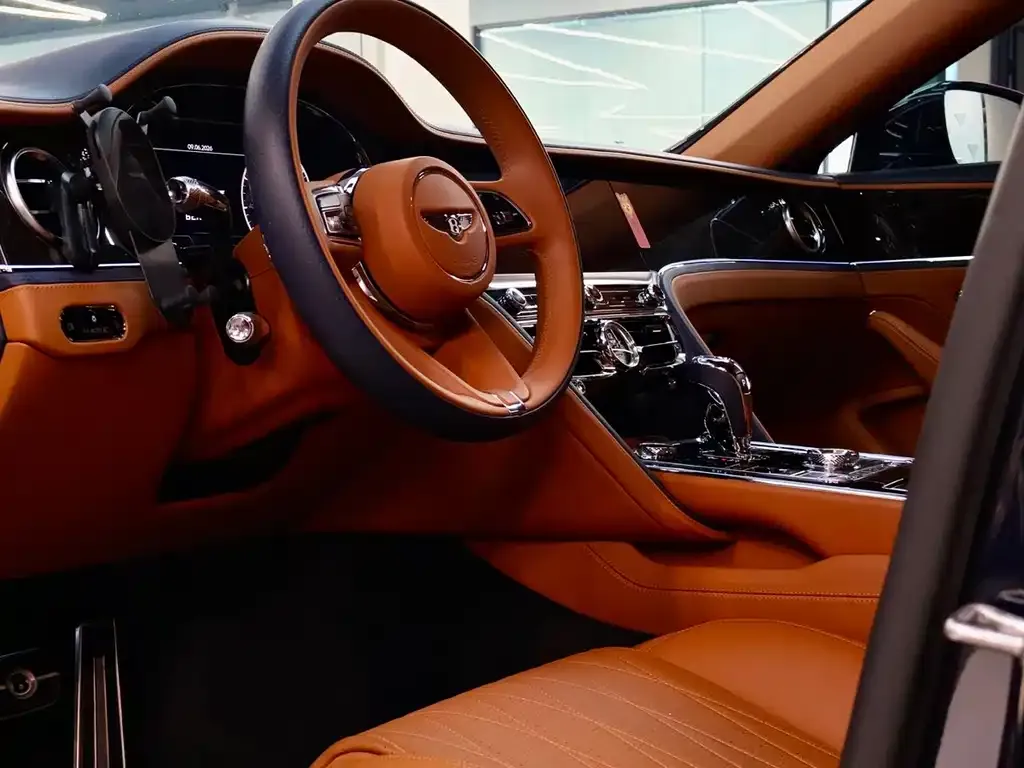 Bentley Flying Spur PHEV 2022 из CN, фото 2