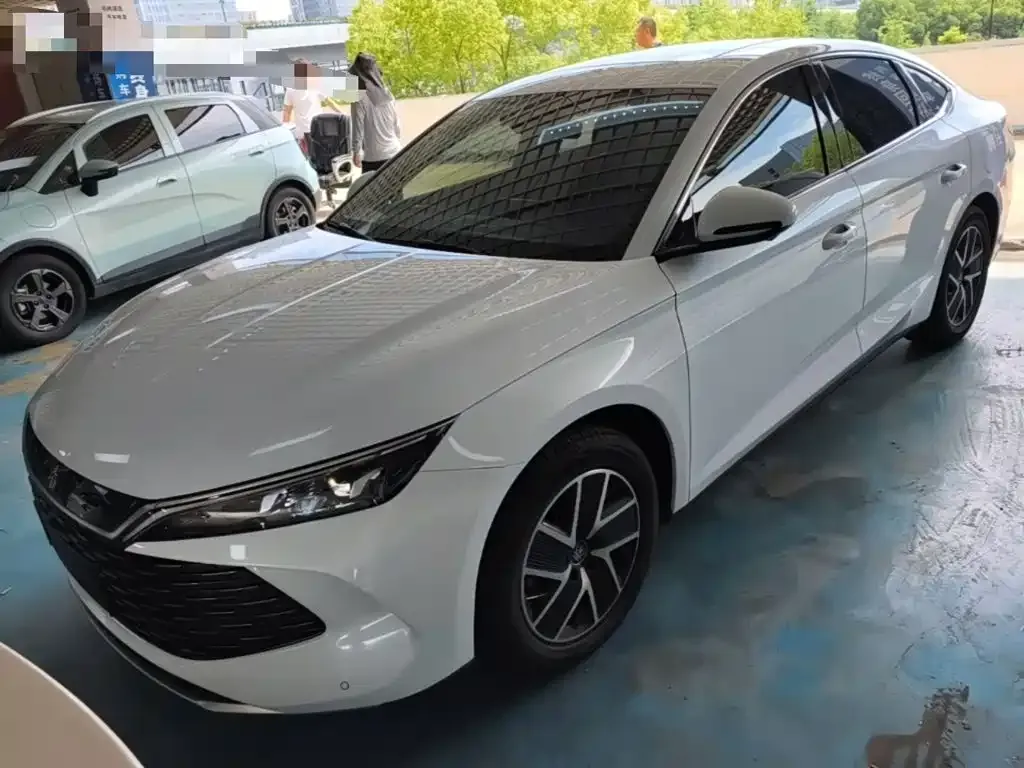BYD Qin L — фото 9