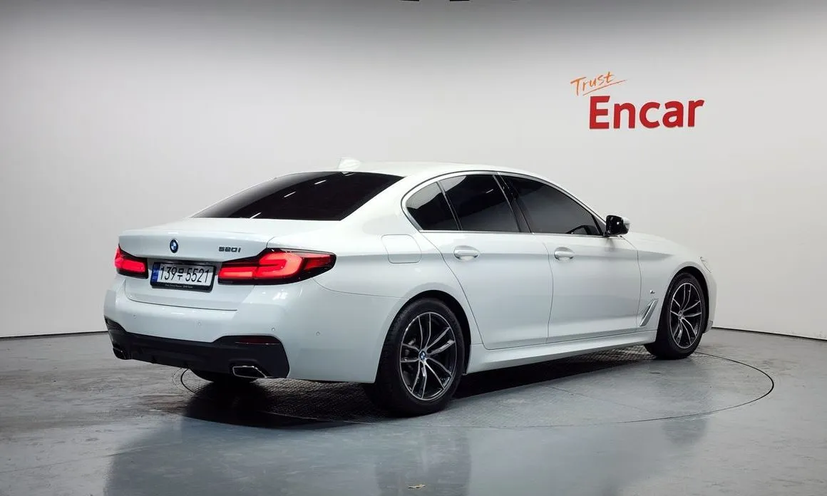 BMW 5-Series 2022 из KR, фото 4