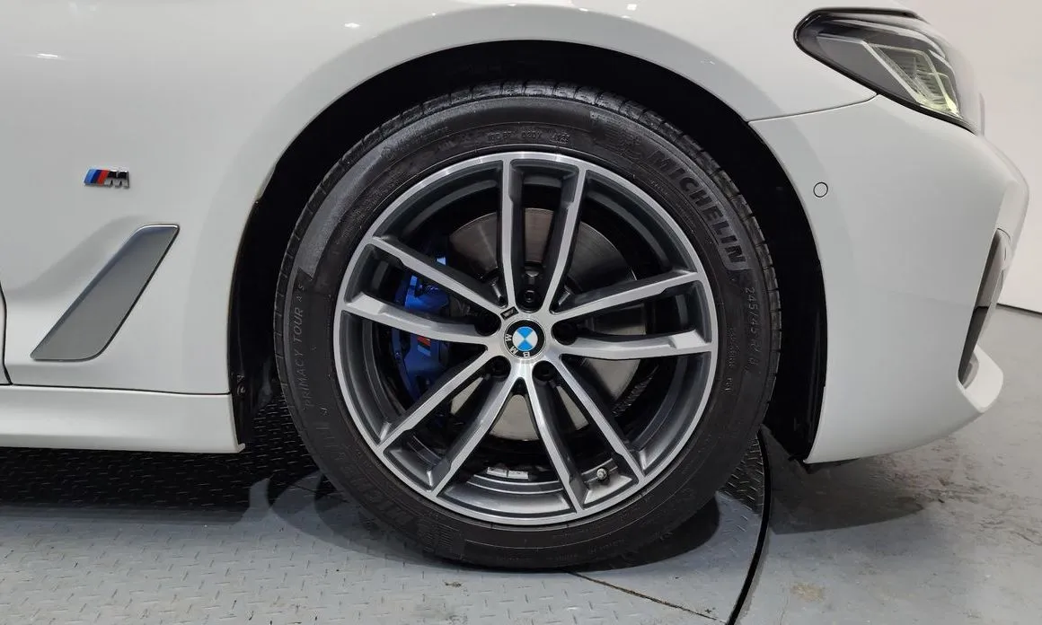 BMW 5-Series 2022 из KR, фото 2