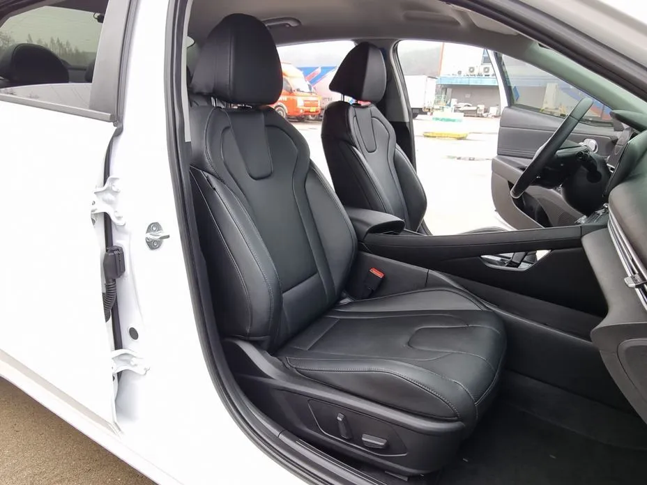 Hyundai AVANTE 2024 из KR, фото 4