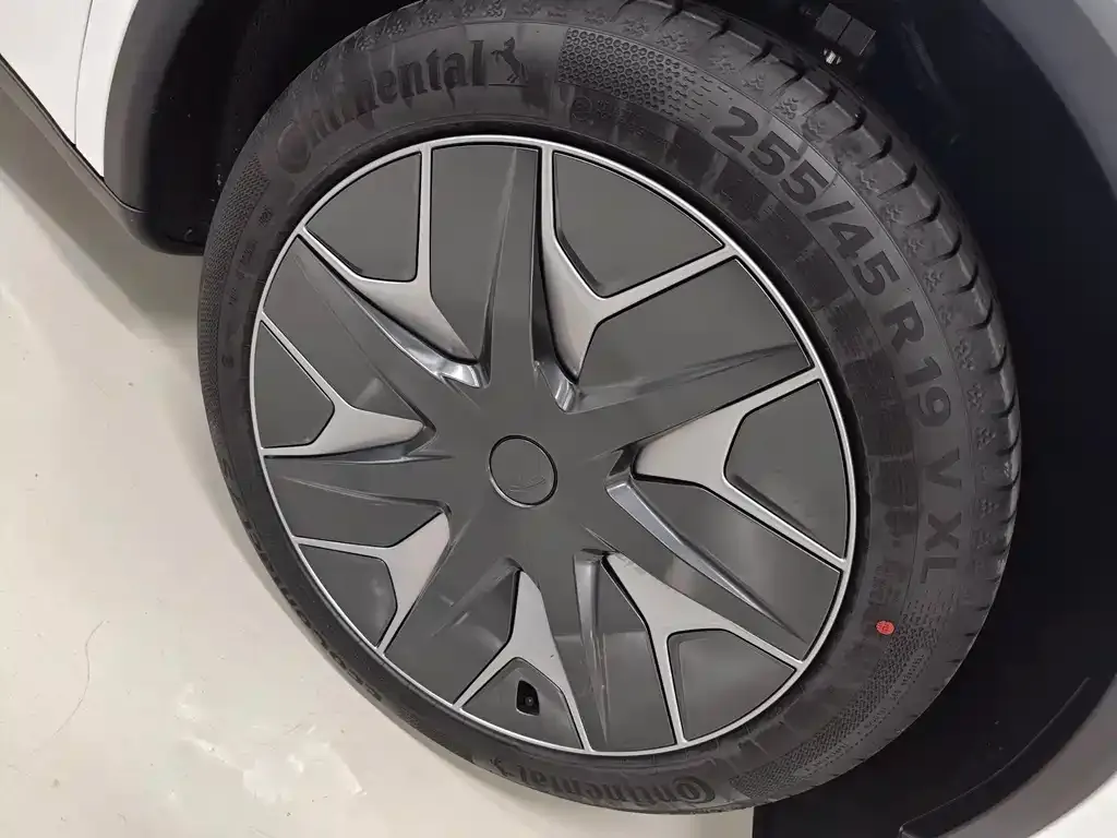 Tesla Model Y L 2026 из CN, фото 7