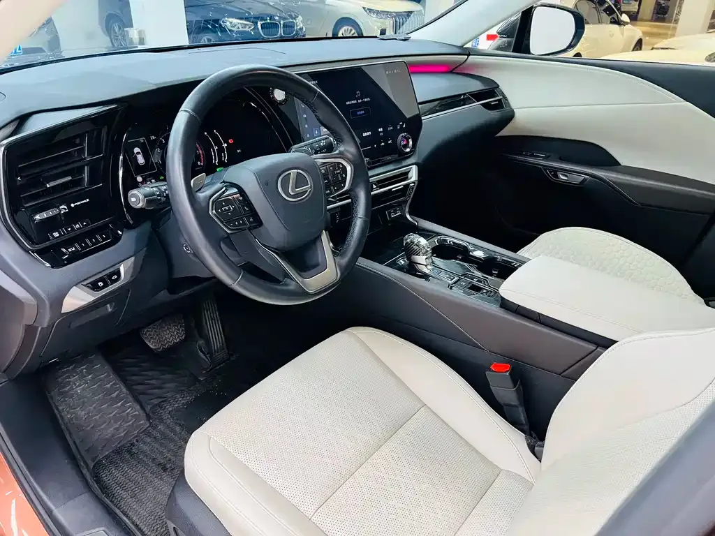 Lexus RX — фото 3