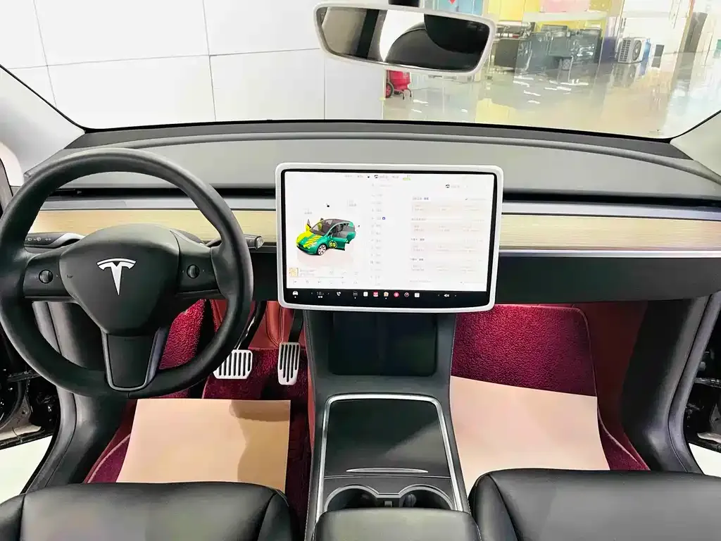 Tesla Model Y — фото 4