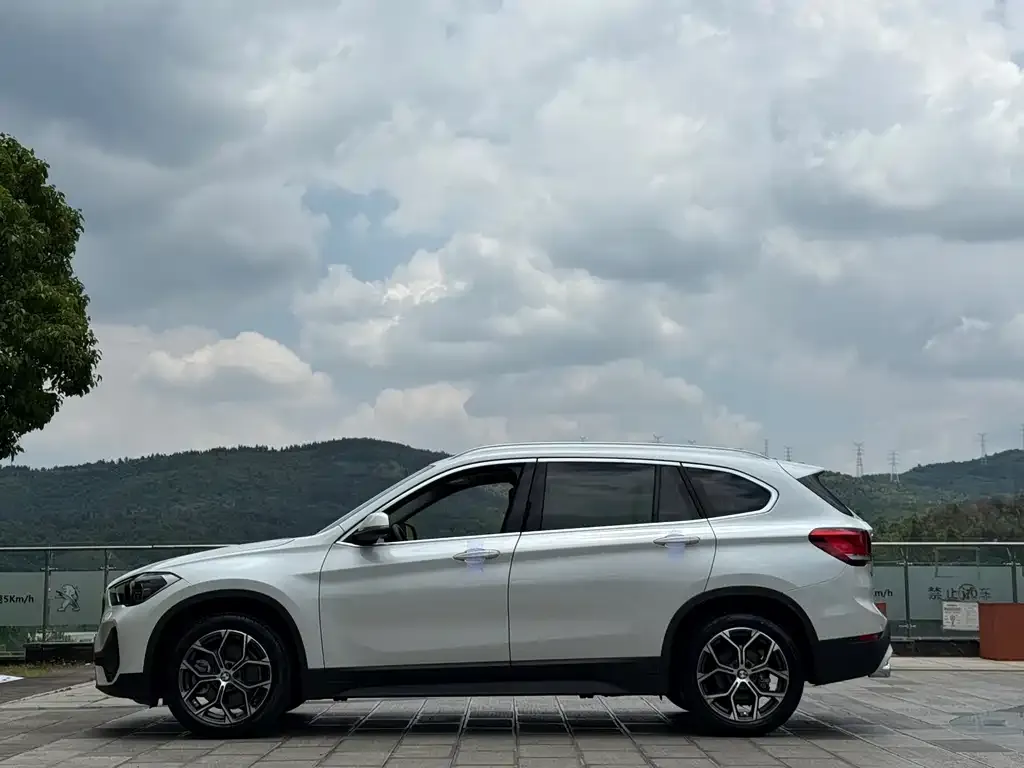 BMW X1 — фото 4