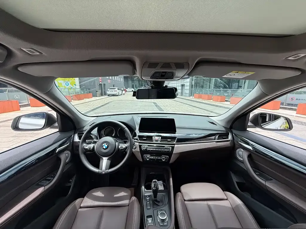 BMW X1 — фото 8