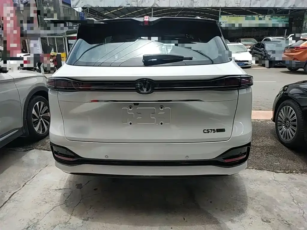 Changan CS75PLUS — фото 3