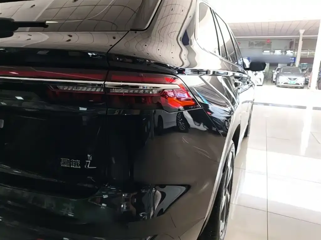 Geely Xingyue L 2024 из CN, фото 2