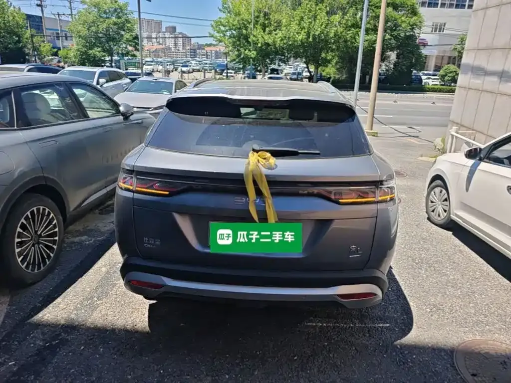 BYD L DM-i — фото 9