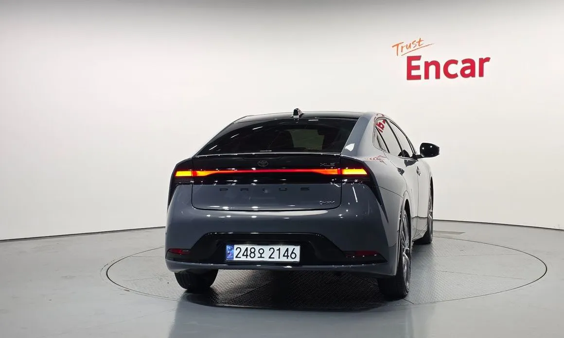 Toyota Prius 2024 из KR, фото 8