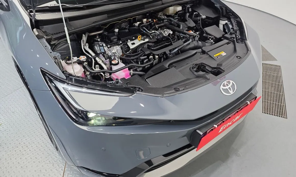 Toyota Prius 2024 из KR, фото 9