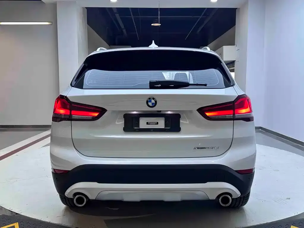BMW X1 — фото 3