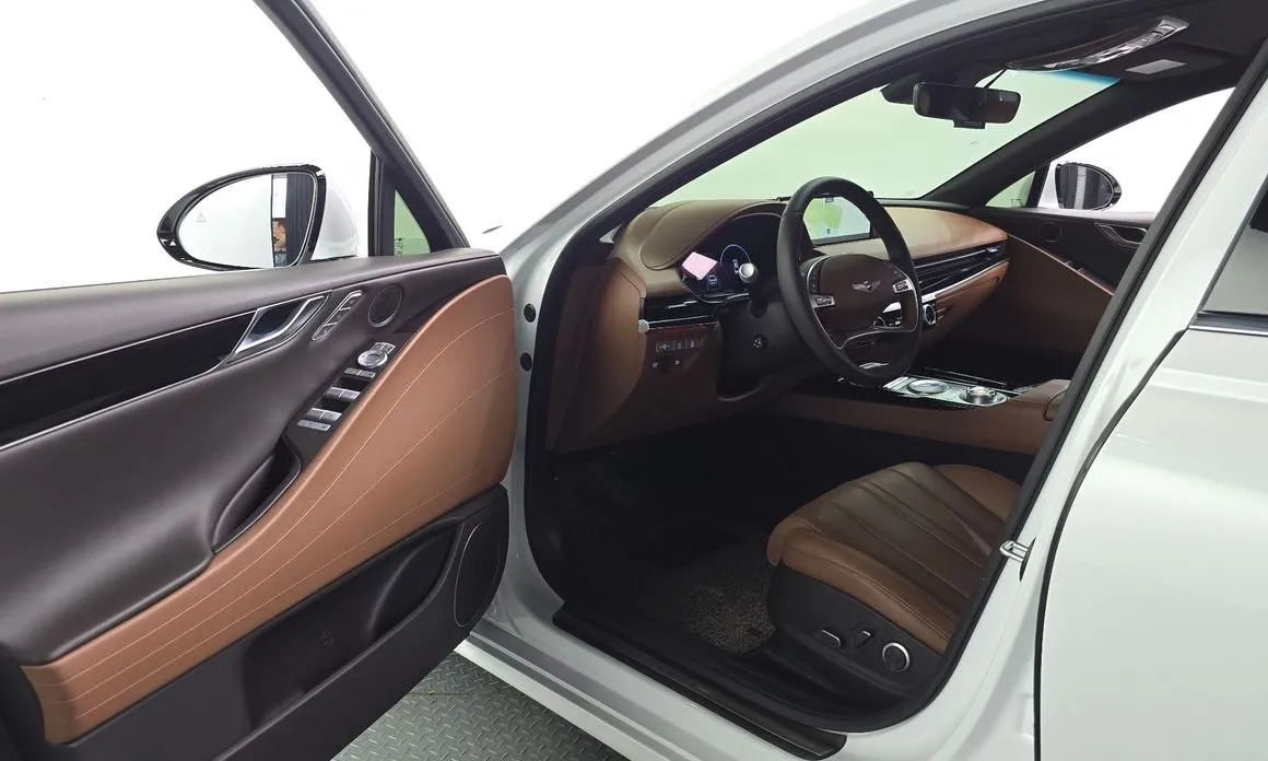 Genesis G80 — фото 7