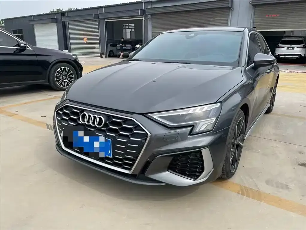 Audi A3 — фото 1