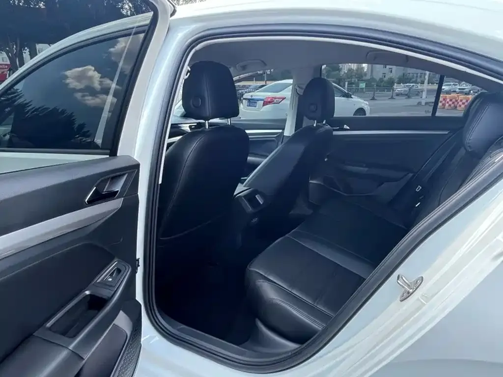 Volkswagen Bora 2022 из CN, фото 6