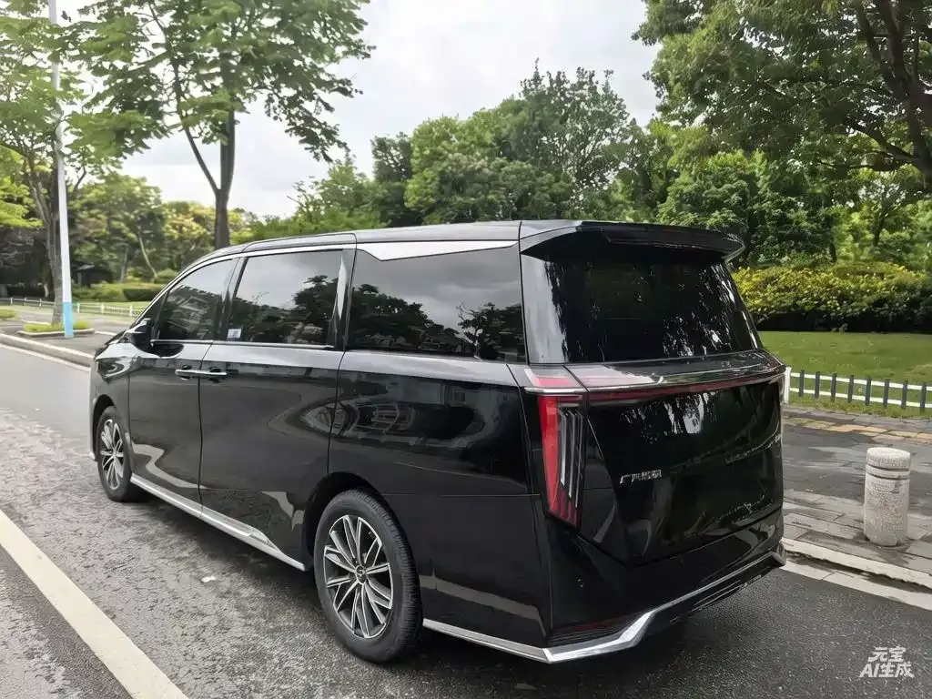 GAC Motor Trumpchi M8 — фото 9