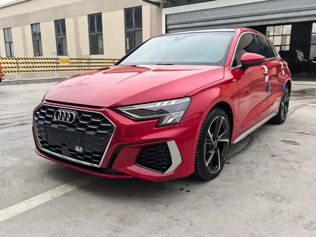 Audi A3 — фото 1