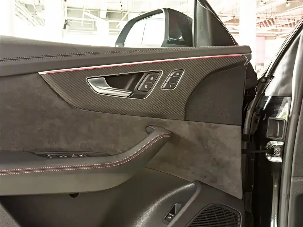 Audi RS Q8 2022 из CN, фото 7