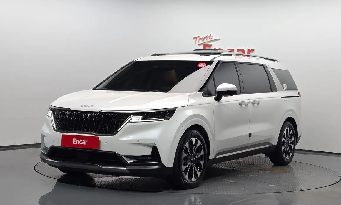Kia Carnival 2023 из KR, фото 1