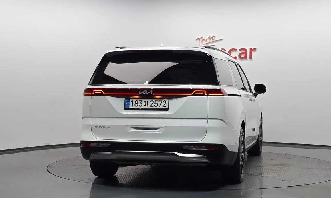 Kia Carnival 2023 из KR, фото 2