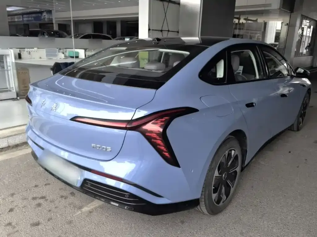 Hongqi Tiangong 05 2025 из CN, фото 6