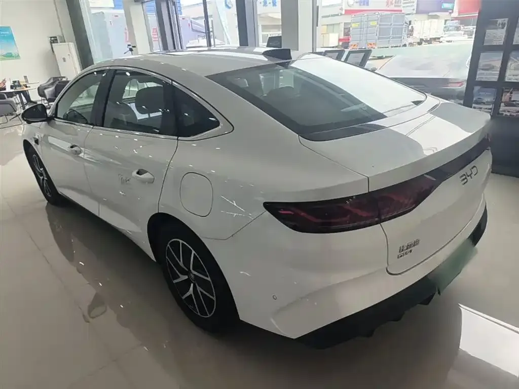 BYD Qin L — фото 2
