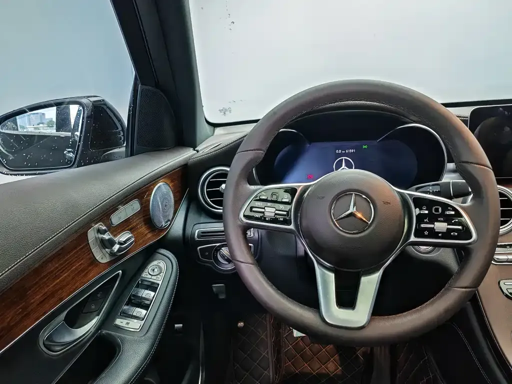Mercedes-Benz GLC — фото 2