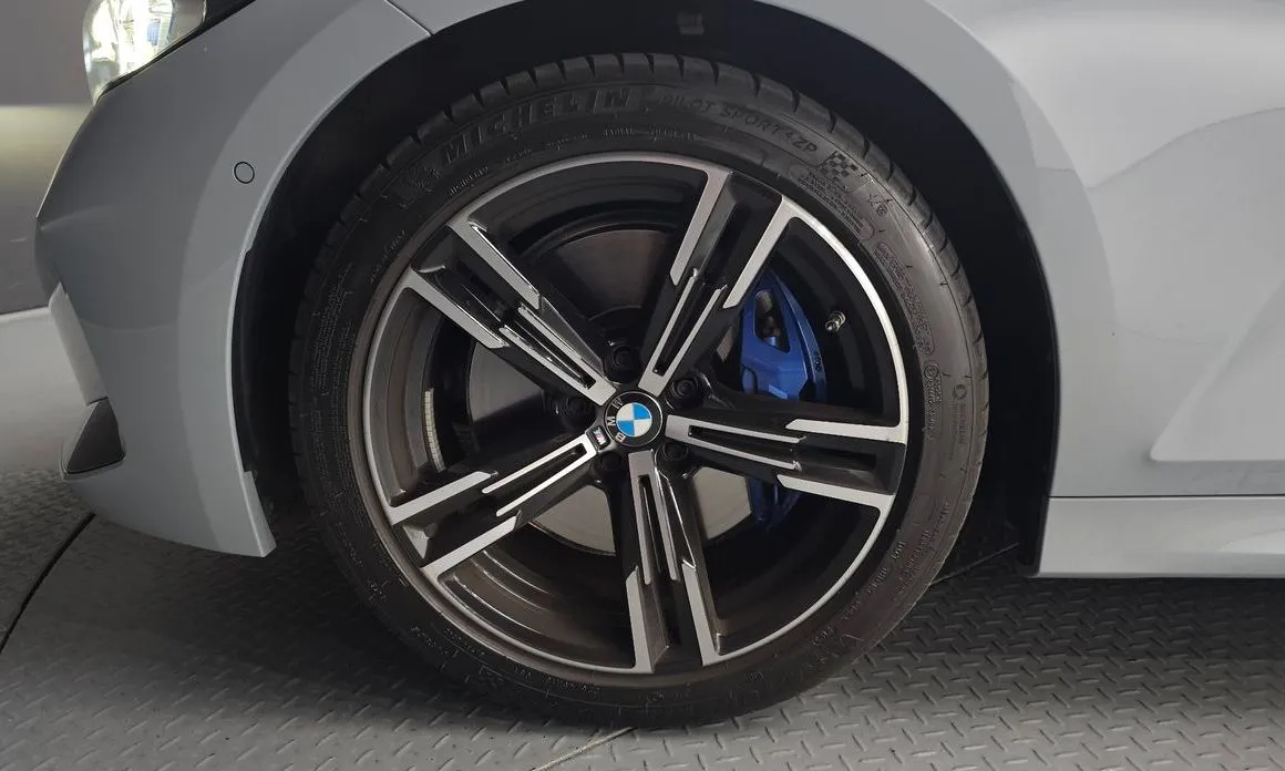 BMW 3-Series 2024 из KR, фото 4