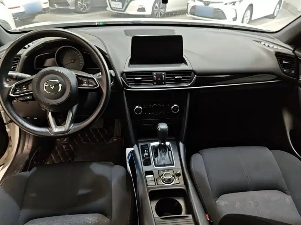 Mazda CX-4 — фото 8