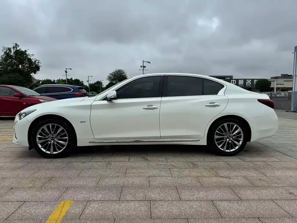 Infiniti Q50L 2021 из CN, фото 4